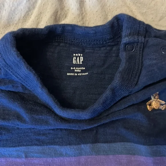 Baby gap rainbow shortall 3-6 mo - Picture 2 of 3